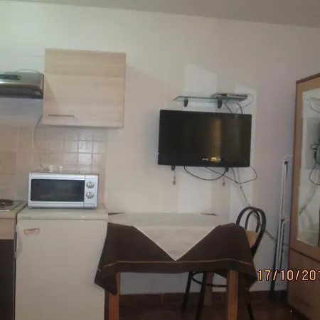 Guest house Nada
